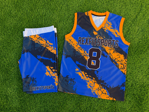 Ensemble d'uniformes de basket-ball personnalisés par sublimation, maillot et short d'équipe pour hommes, logo et numéro personnalisés, fabrication de vêtements de sport en gros - Product Image 2