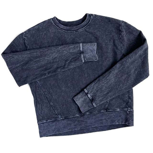 เสื้อสเวตเชิ้ตปักลายสไตล์วินเทจสำหรับผู้ชาย ทรงหลวม คอวี  ผ้าหนานุ่ม ล้างสีแบบแอซิดวอช เหมาะสำหรับฤดูหนาว สตรีทแวร์ - Product Image 1