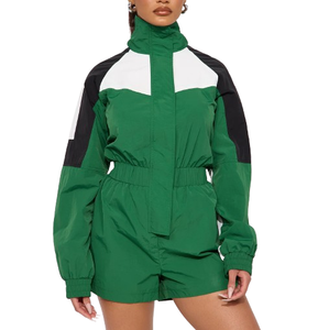 Survêtement vert color block pour femme, manches longues, demi-zip, coupe ample sportive, short respirant, idéal pour le printemps - Product Image 4