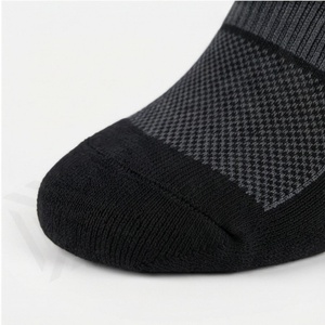 Athletic Crew Socks Geometric Pattern Breathable Spandex Polyester Basketball Support Socks for Adults Summer Wear - Product Image 6