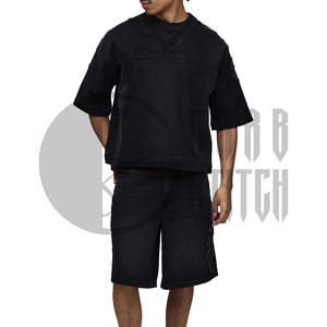 Camiseta de mezclilla oversize con apliques estilo universitario para hombre, de manga corta y cuello en V, con corte crop oversize - Product Image 3