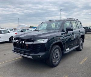 Toyota Land Cruiser 300 GR Sport First Edition d'occasion de haute qualité, nouvel arrivage, voitures propres et bien entretenues à vendre - Product Image 1