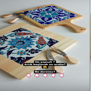 Tabla de desayuno de madera natural, azulejo de filigrana azul, portavasos. Disponible a precios de mayorista. - Product Image 4