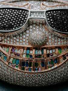 Colgante de Moissanita Personalizado de Plata con Diseño de Rapper, Joyería Hip Hop con Moissanita Baguette Iced y Logo, Engaste de Puntas - Product Image 1