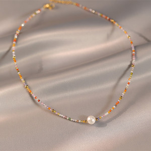 Collier en perles d'eau douce colorées de style rétro pour femmes, design de niche, clavicule, luxe léger, sensation haut de gamme - Product Image 3