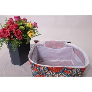 Sac de maquillage portable à fermeture éclair de grande capacité en coton floral fait main, organiseur de maquillage, pochette de rangement de voyage pour femmes - Product Image 5
