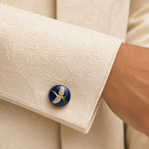 Mancuernillas de lujo personalizadas de latón con esmalte azul cobalto y diseño de grulla voladora para hombre, para abrigos, blazers y trajes. - Product Image 3