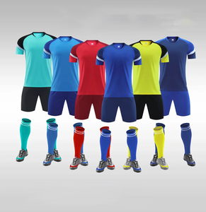 Nouveaux maillots de football unisexes, ensembles d'uniformes de football à manches courtes, 100% polyester, séchage rapide, respirant, personnalisable avec le nom de l'équipe - Product Image 3