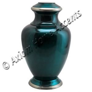 Axiom Home Accents-Urna de latón hecha a mano con acabado liso y diseño exquisito para honrar a los seres queridos - Product Image 1