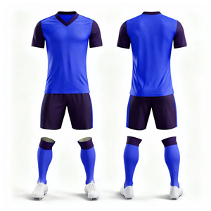 Uniforme de football personnalisé imprimé |   Tailles pour hommes, femmes et jeunes |   Vêtements de sport légers à séchage rapide en gros - Product Image 5