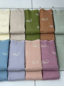 Tela de lino puro con hilo blanco y secuencia de buta - Product Image 2