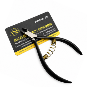 Coupe-cuticules noir mat avec ressort doré en acier inoxydable, outil de soin des ongles pour éliminer les peaux mortes, logo personnalisé - Product Image 6