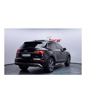 Audi Q5 45 TFSI quattro Premium 2023, 23,373 km, Volante a la Izquierda, Asientos de Cuero, Cámara Trasera - Product Image 2