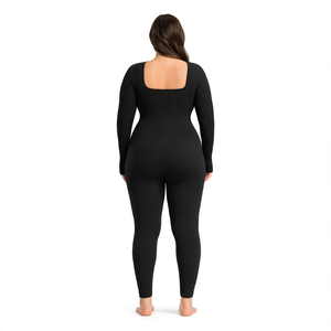 Top deportivo de yoga acanalado para mujer con cuello cuadrado, espalda descubierta, logo frontal, transpirable, ajustado, color nude, para correr y fitness - Product Image 2