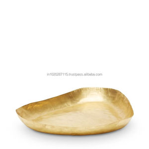 Bandeja decorativa de latón real para servir acabado dorado adecuada para restaurantes hoteles bodas decoración cultural y festiva - Product Image 6