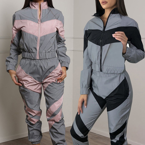 Chaqueta cortavientos de poliéster personalizada con capucha ajustable y ribete personalizado, conjunto de dos piezas para equipos de running. - Product Image 6