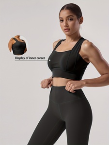 Ensemble de sport trois pièces haute performance Atlaset pour femme : soutien-gorge de sport, leggings de compression et veste de fitness – Couleur personnalisable - Product Image 3