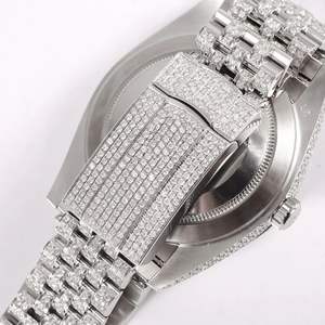 Reloj de Lujo con Correa de Acero Inoxidable, Analógico de Cuarzo, Logotipo Personalizado, Joyería Hip Hop de Oriente Medio, con Lupa de Fecha - Product Image 6