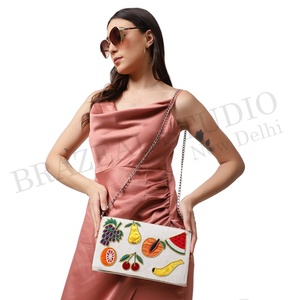 Recién llegado, bolso de mano con cuentas de diseñador para mujer, bolsos de mano, bolsos de mano, ropa de novia, embrague personalizado, venta al por mayor, nuevos diseños - Product Image 6