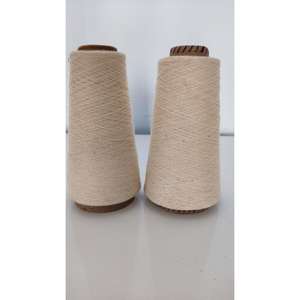 Nous sommes un fournisseur fiable de fil à tricoter NE 18s/1, offrant un nombre de brins et une qualité constants pour les fabricants textiles. - Product Image 1