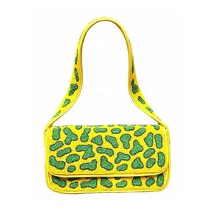 Bolso de Hombro Portátil para Mujer, Hecho a Mano con Cuentas de Vidrio Bordadas, Estampado Divertido, para Artículos Personales Pequeños, Teléfono, Llaves y Otros Accesorios - Product Image 1