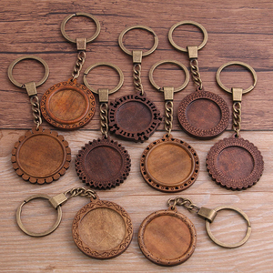 Porte-clés rond en bois naturel de haute qualité, cadre photo vierge, motifs gravés personnalisables, pour usage quotidien et cadeaux - Product Image 4