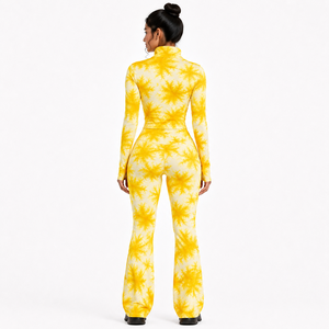 Conjunto de yoga OEM personalizado para mujer, amarillo tie-dye, chaqueta con cremallera completa y cuello alto, pantalones acampanados de cintura alta, conjunto de dos piezas para gimnasio y actividades deportivas de invierno. - Product Image 2