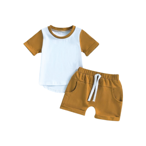 Ensemble de vêtements d'été tendance et confortable pour bébés garçons, tenue décontractée pour l'intérieur et l'extérieur avec t-shirt et short élégants - Product Image 3
