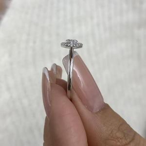 Bague de fiançailles de luxe en or blanc avec diamant de laboratoire taille marquise et double halo rond, pour femme, bijou raffiné, cadeau pour elle - Product Image 2