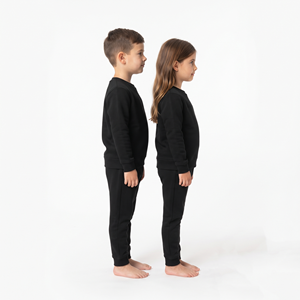 Conjunto Deportivo Moderno de Alta Calidad para Niños, Sudadera de Cuello Redondo Lisa de Color Negro Sólido, Pantalones Deportivos de Algodón - Product Image 4