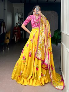 Lehenga très tendance en tissu georgette fleuri avec un imprimé élégant et une belle blouse brodée à la main - Product Image 5