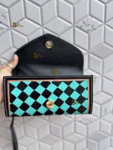 Cartera de Cuero Genuino Hecha a Mano de Lujo con Diseño de Cuadros Elegantes, Estuche para Teléfono Tipo Clutch, Multiusos para Mujer - Product Image 5