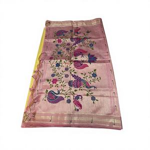 Sari Tradicional de Viscosa para Fiesta de Invierno, Modelo Blush Majesty Weave - Product Image 2