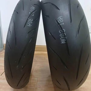 Pneus de moto semi-slicks radiaux chinois de 17 pouces à prix abordable 120/70R17 180/55ZR17 – Pneus slicks complets à vendre - Product Image 1