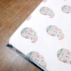 Ensemble de draps pour lit double en coton blanc pur avec 2 taies d'oreiller, motif floral rose pastel bleu, design paisley, style indien traditionnel - Product Image 3