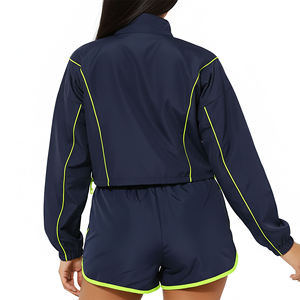 ชุดเซ็ตเสื้อแจ็คเก็ตซิป ¼ ตัวและกางเกงขาสั้นผ้าไนลอนคุณภาพสูง สไตล์ไฮสตรีท ตกแต่งขอบด้วยผ้าทั้งตัว น้ำหนักเบา ชุดลำลอง 2 ชิ้น - Product Image 2