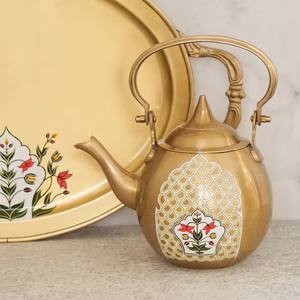 กาน้ำชาทองเหลืองคลาสสิกพร้อมเคลือบทองอร่าม ดีไซน์รักษ์โลกสำหรับใช้งานกลางแจ้งและออกแบบตามสั่ง พร้อมส่งมอบทันทีเพื่อการชงที่สมบูรณ์แบบ - Product Image 2
