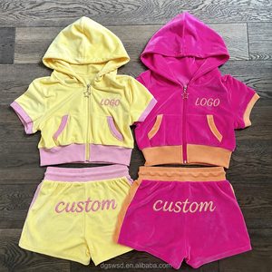 Ensemble sweat à capuche court et short color block personnalisé avec fermeture éclair, 100 % coton, logo brodé personnalisé, survêtement décontracté et sexy pour femme - Product Image 1