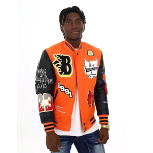 แจ็คเก็ตเบสบอลทรง Letterman สีเบจ แฟชั่นใหม่สำหรับผู้ชาย  แบบติดกระดุม  แจ็คเก็ต Varsity สำหรับผู้ชาย - Product Image 1
