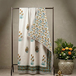 Dohar de Algodón Orgánico Hecho a Mano de Alta Demanda con Estampado Floral Reversible, Compre Directamente del Proveedor a Precio de Mayoreo - Product Image 1