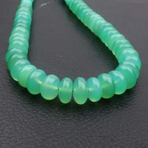 Collier en bois et résine, accessoire de mode parfait en cristal pour toutes les occasions - Product Image 6