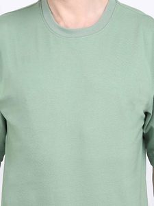เสื้อยืดลำลองผู้ชายสีเขียวทรงโอเวอร์ไซส์ ผลิตจากผ้าฝ้ายออร์แกนิกคุณภาพสูง ทอแบบถัก แขนสั้นด้านหน้า ระบายอากาศได้ดี สวมใส่สบาย - Product Image 1