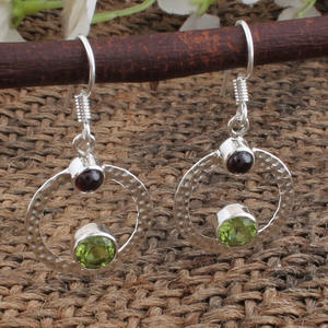 ต่างหูเงินแท้ 925 ประดับเพอริดอทดิบสีเขียวมะกอกเกรด AAA หรูหรา สำหรับผู้หญิง ของขวัญสำหรับงานปาร์ตี้ หรือเป็นเครื่องประดับประจำเดือนสิงหาคม - Product Image 6