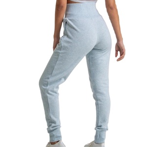 Pantalon de jogging doux de haute qualité pour femmes Nouveau design personnalisé Vêtements d'entraînement pour la saison d'hiver - Product Image 3