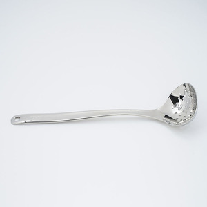 Colador Perforado de Acero Inoxidable Jaya Mata JM354 de 300 mm, Cuchara Coladora de Acero 304 para Olla Caliente, para Hogar, Restaurante y Catering - Product Image 4