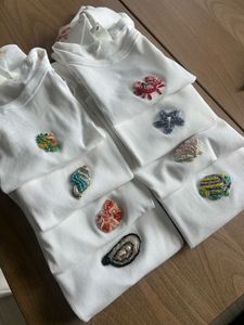 Débardeur élégant pour femme avec broderie perlée de qualité supérieure, design artisanal élégant et détails décoratifs magnifiques - Product Image 1