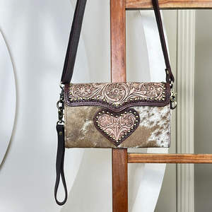 กระเป๋าหนังวัวแท้ลายแกะสลักสไตล์ตะวันตก รุ่นใหม่ล่าสุด ดีไซน์รูปหัวใจ สะพายไหล่หรือสะพายข้าง ขนาดมินิ สำหรับผู้หญิง - Product Image 4
