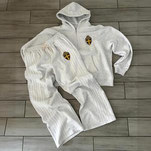 Conjunto de Sudadera con Capucha y Pantalones Deportivos Personalizados, Lavado Ácido, 100% Algodón, Corte Regular, Ropa Deportiva de Alta Calidad - Product Image 1