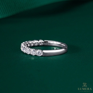 Bague en or 9k 10k 14k 18k avec diamant rond 2,5 mm 0,06 ct pureté VVS, minimaliste, empilable, délicate, bijoux fins, cadeau de mariage - Product Image 4