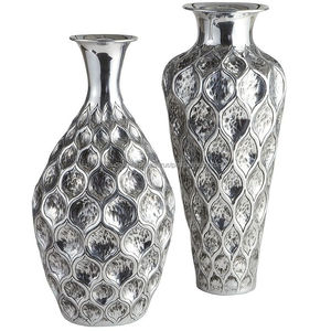 Luxury Metal <b>Flower</b> <b>Vase</b> For Elegant Interior Decoration With High Quality Material And Fine Detailing - Product Image 2